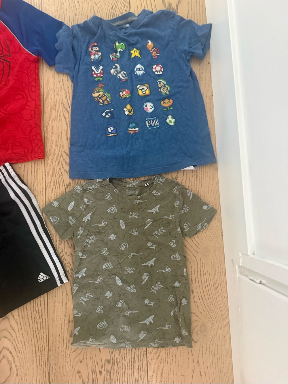 Bundle of boys 5t clothes t shirts & adiddas pants - Picture 7 of 7